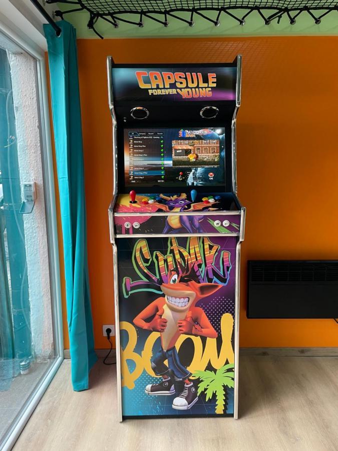 Capsule Forever Young - Jacuzzi - Sauna - Billard - Arcade De Jeux - Netflix & Cinema - Ping Pong Vakantiehuis *