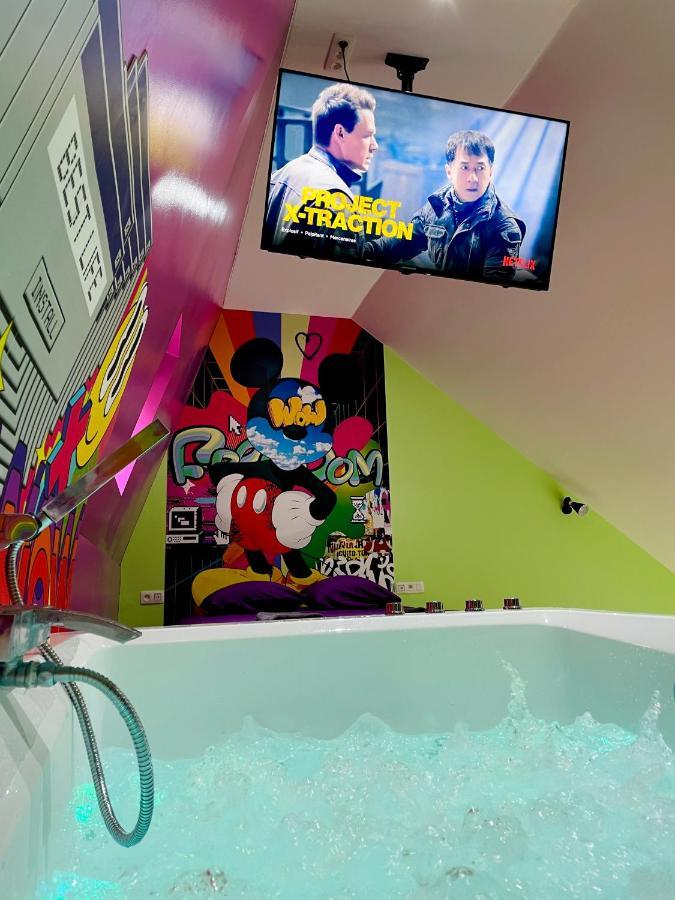 Ferienhaus Capsule Forever Young - Jacuzzi - Sauna - Billard - Arcade De Jeux - Netflix & Cinema - Ping Pong *