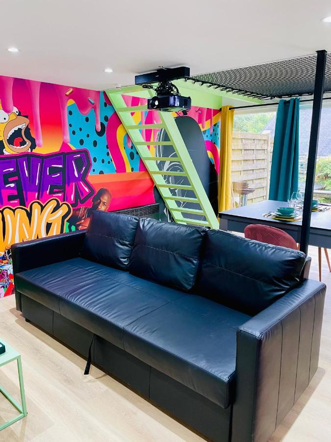 Capsule Forever Young - Jacuzzi - Sauna - Billard - Arcade De Jeux - Netflix & Cinema - Ping Pong * Hastiere-par-dela